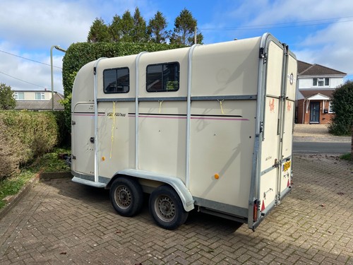 Fautras horse trailer oblic - fautras,